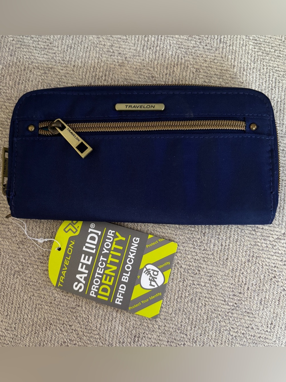 TRAVELON Safe ID RFID Blocking Wallet